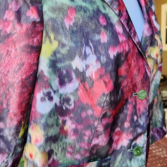 Peter Nygard Jacket with 3/4 length sleeves, size 10, Mid Hip Length - Picture 3 of 6